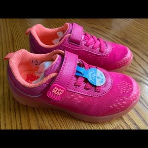 NIB Girls 13.5M Light-Up Washable Sneakers